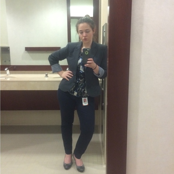 Meet your Posher, Amanda - Picture 4 of 14